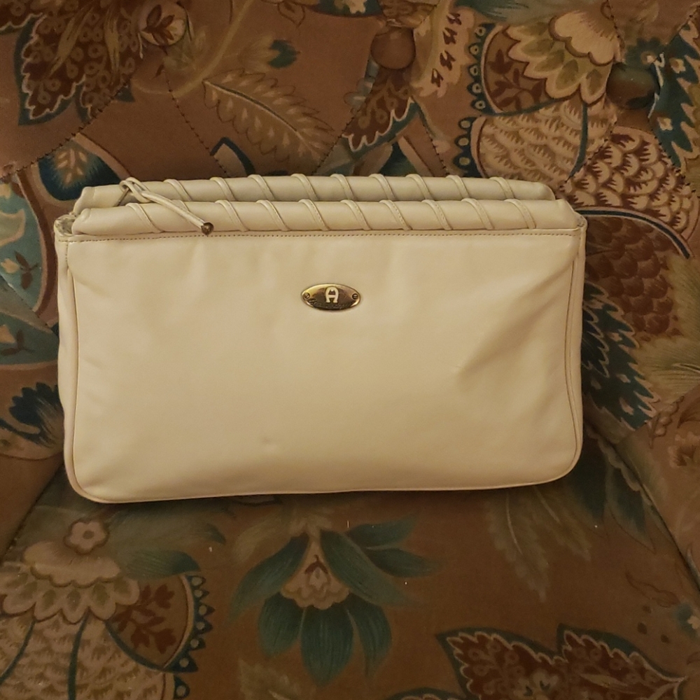 80s Vintage Etienne Aignet Clutch Cream